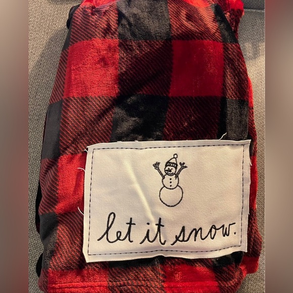 Rae Dunn Let It Snow Blanket - Picture 1 of 1